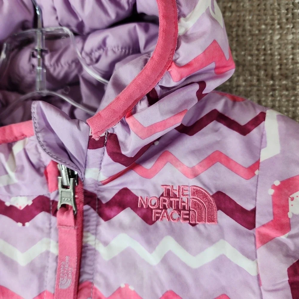 The North Face Reversible Hooded Puffer Jacket Infant 3-6mo Purple Zig-Zag Bears